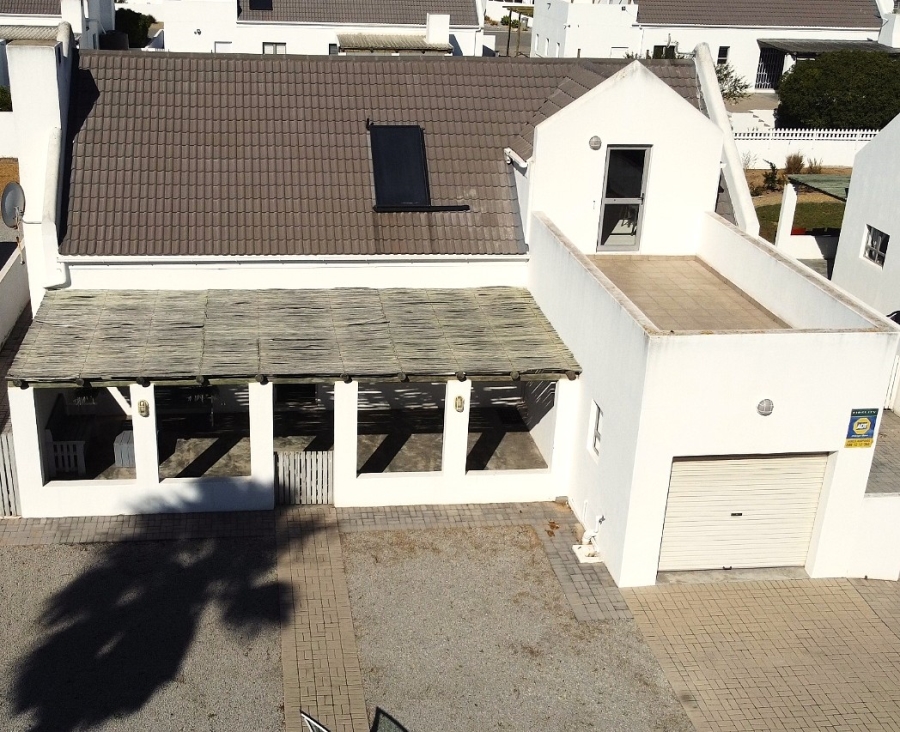 4 Bedroom Property for Sale in Golden Mile Western Cape